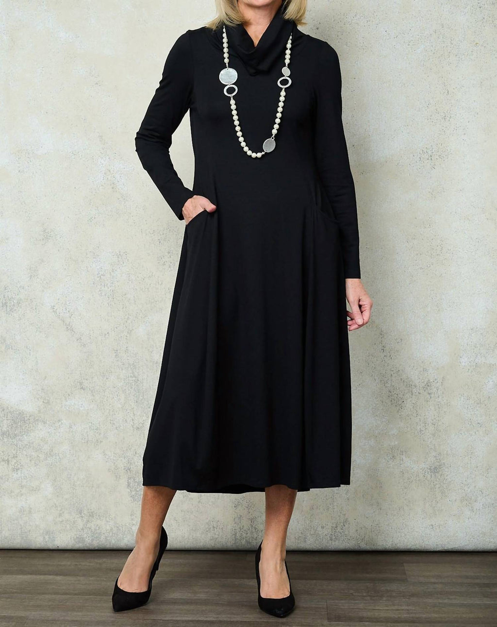 Noen - Long-sleeve Cowl Neck Soft Knit Dress