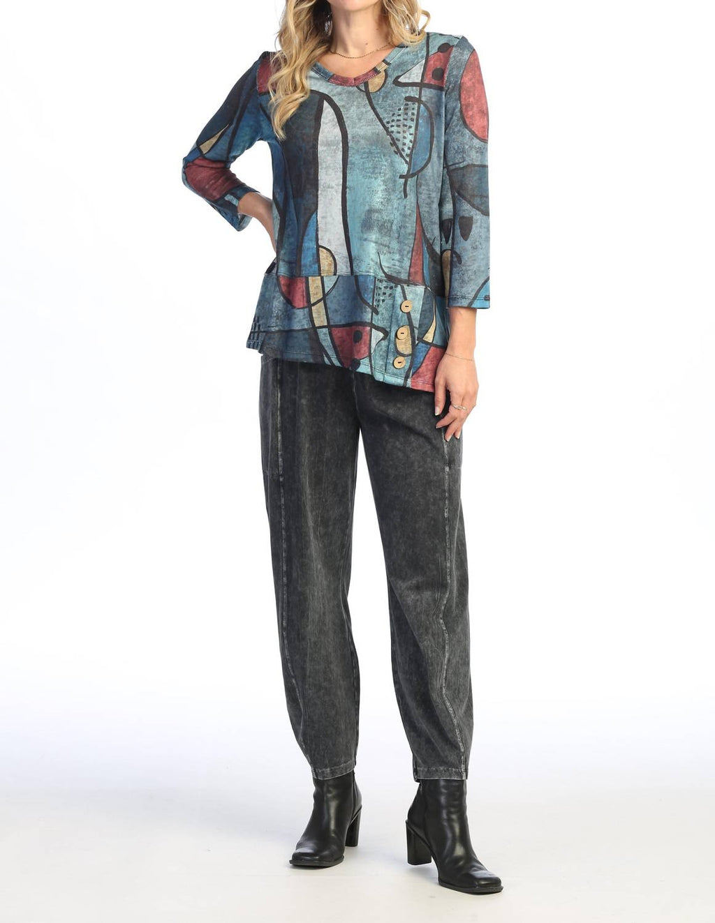 Jess & Jane - Granada Light Knit Asymmetric Hem Top